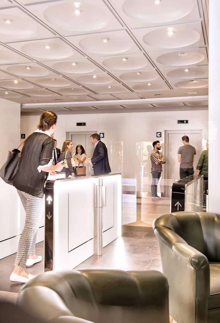 img_KONE-Torre-Bronce_Facts-02-carousel-5-730x1070